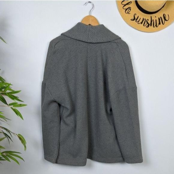 Fabletics Vanessa Quilted Cozy Cardigan M - Picture 9 of 12